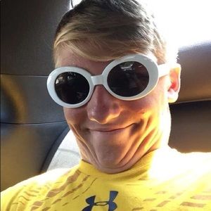 Meet your Posher, Broghan